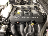 SKYACTIV-G搭載!爽快なパワーフィールと低中速の豊かなトルクによる実用域での扱い易さを是非体感して下さい!エンジンルーム内の清掃も行き届いております♪