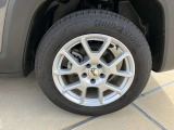 それぞれの車種専用設計のホイール、その足元で、自分の道を切り開いていく。