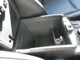 小物などを便利な収納スペースがたくさん用意されています。