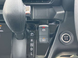 電動パーキングブレーキ&オートブレーキホールド!ブレーキペダルを踏み続けなくていいから、信号待ちがラクになります!