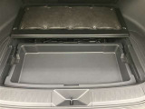 ☆充分なお荷物がお積み頂けるトランクルーム♪見た目より広いです