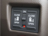 ◆両側電動スライドドア◆狭い駐車場でも乗り降りが楽々♪お子様が隣の車にドアを当ててしまう心配もございません!小さなお子様連れの方もこれで安心。