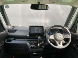 フロントガラスが大きいので、広い視界でとても運転しやすいお車です(*'&omega;'*)