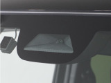 ◆Honda SENSING◆ カメラ等装置で精度の高い検知能力を発揮、安全運転を支援します。ステアリング上のコントローラーに注目!