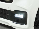 ◆フォグライト◆ 霧などの悪天候時、自車の位置を示すとともに前方や路肩が見えずらい時、近い位置をワイドに照らしてくれます