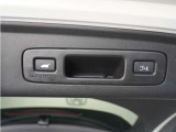 ◆予約クローズ機能付きパワーテールゲート◆キーや運転席のボタン、ハンズフリー機能など多彩なアクセスで自動開閉できます。