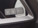 ●スイッチ類・ダイヤル類など細部までこだわりを感じ取れるインテリアです。Audiでは触感開発チームがございます。クリック感は操作する喜びを感じていただけます。