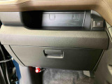 新車・中古車の販売だけでなく、メンテナンス(点検、車検、修理)、部品販売、レンタリース、JAF取扱い、損保(自動車保険) 各種保険代理店保険の加入などお車に関することに対応しております。