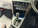 自動で車内温度を調整してくれる【オートエアコン】付きです