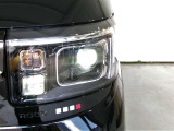 LEDヘッドライト。