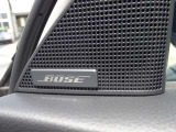 【BOSEサウンドシステム】高性能スピーカーで広がりのある、包み込むような音を体感してください。