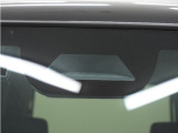 ◆Honda SENSING◆ カメラ等装置で精度の高い検知能力を発揮、安全運転を支援します。ステアリング上のコントローラーに注目!