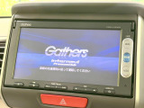 【純正ナビ】人気の純正ナビを装備しております。ナビの使いやすさはもちろん、オーディオ機能も充実!キャンプや旅行はもちろん、通勤や買い物など普段のドライブも楽しくなるはず♪