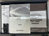 スマートキーは鍵をバッグに入れたままでもドアロックの開閉やエンジンのON・OFFができます。夜間や雨の日も鍵を探さなくて良いので便利です。