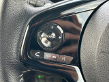 ステアリングにオーディオ調節可能なスイッチが装備されていますので運転中でも視線をそらさずにオーディオの調節が可能です!