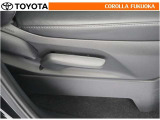 運転席シート上下アジャスター付き。ドライバーの背丈に合わせて調整できます。
