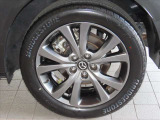 純正215/50R18インチアルミホイール付きで見た目もグッドデザイン!