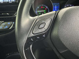 ステアリングスイッチ装備!運転しながら手元でオーディオの操作などができます。