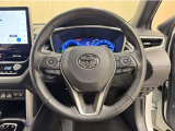 ステアリングスイッチ搭載!手を離さずに手元のスイッチでさまざまな操作が可能。運転中、視線をそらさなくても操作ができて安全です!