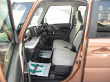 ベンチシートを採用することでゆったりご乗車頂けます★