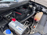 2代目ラプターはV6ツインターボエンジンを搭載し450hp発生させます。