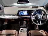 ☆センターパネルを運転席側に僅かに傾けたBMW独特のインパネ☆【駆け抜ける歓び】はここからもスタートしております☆