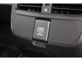 後部座席用にシガーソケットが付いているので、車から電源を取ることが出来ます!