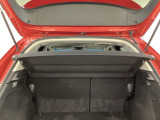 トノカバーで荷物を外から見えなくすることができます。