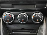オートエアコンになりますので、温度調節で快適な室内を保てます。