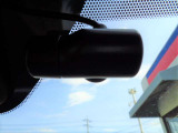 事故に遭遇してしまった時など、品質の高い映像と音声で運転の記録するドラレコ。ドライブの思い出を記録に残したい方や、ご自身のドライビングをチェックされたいお客さまにもおすすめです!!!!