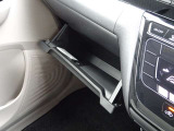 【収納】車検証やティッシュBOXいろいろすっきり収納できて便利です!