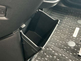 気の利いた装備と収納で運転もお片付けもラクラク♪