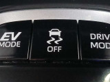 VSC(滑りやすい路面での横滑りを抑え車両の安定性を保つための機能)搭載ですが、雪道などから脱出する時はOFFすると脱出しやすくなる場合があります