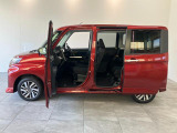 お客様にぴったりなおクルマをお選びいただけますように様々な展示車をご用意致しております!ダイハツの軽自動車だけではなく、他メーカー車やコンパクトカー・ミニバンなども数多く取り揃えております!