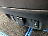 運転席と助手席のシ-トヒーターの電源スイッチです。