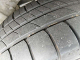タイヤの溝はご覧の通りです
