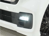 ◆フォグライト◆ 霧などの悪天候時、自車の位置を示すとともに前方や路肩が見えずらい時、近い位置をワイドに照らしてくれます