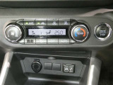 「AUTO」スイッチで車内の温度を一定に保ってくれるオートエアコン 快適装備の代名詞 もちろんマニュアル操作も可能ですよ