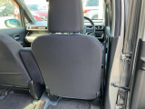 運転席シート裏面
