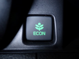エンジン、エアコンなどを制御し低燃費な『ECONモード』に、また走りを楽しみたいとき、空調など快適性を重視したいときにはスイッチOFFで通常モードに切り替えができます!