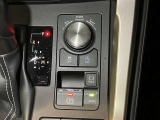 電動パーキングブレーキを搭載。スイッチ操作でパーキングブレーキを作動・解除することが可能ですので、操作の力が不要ですよ♪