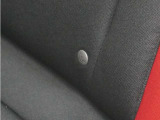 ◆ISOFIX◆シートベルトいらずでチャイルドシートと固定金具を連結するだけでガッチリ固定できます。