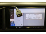 データ通信/給電用のUSBソケットが装備されています。iPhoneやスマートフォンを繋いで音楽を再生したり、充電したり。車内にあると便利なアイテムのひとつですね!