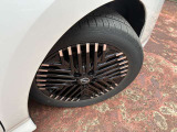 215/50R17タイヤと専用アルミホイール付き!冬タイヤは別途ご用意が必要です。ぜひご相談ください(^^♪