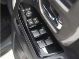 ◆パワーウィンドウスイッチ◆運転席から全席の窓の開閉操作を行うことが出来いつでも換気ができます!