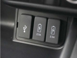 ◆USBチャージャー◆使いやすい場所に装備されています。