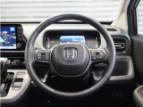 ◆ハンドル全体◆各種スイッチがハンドルから手を放さず操作できるので運転中でも楽に操作できます。