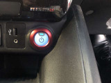 プッシュスターターで車のスタートも、ドアの開閉も指先一つでワンタッチ