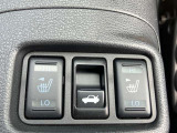 運転席・助手席ともにシートヒーター完備。