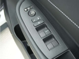 ◆パワーウィンドウスイッチ◆運転席から全席の窓の開閉操作を行うことが出来いつでも換気ができます!